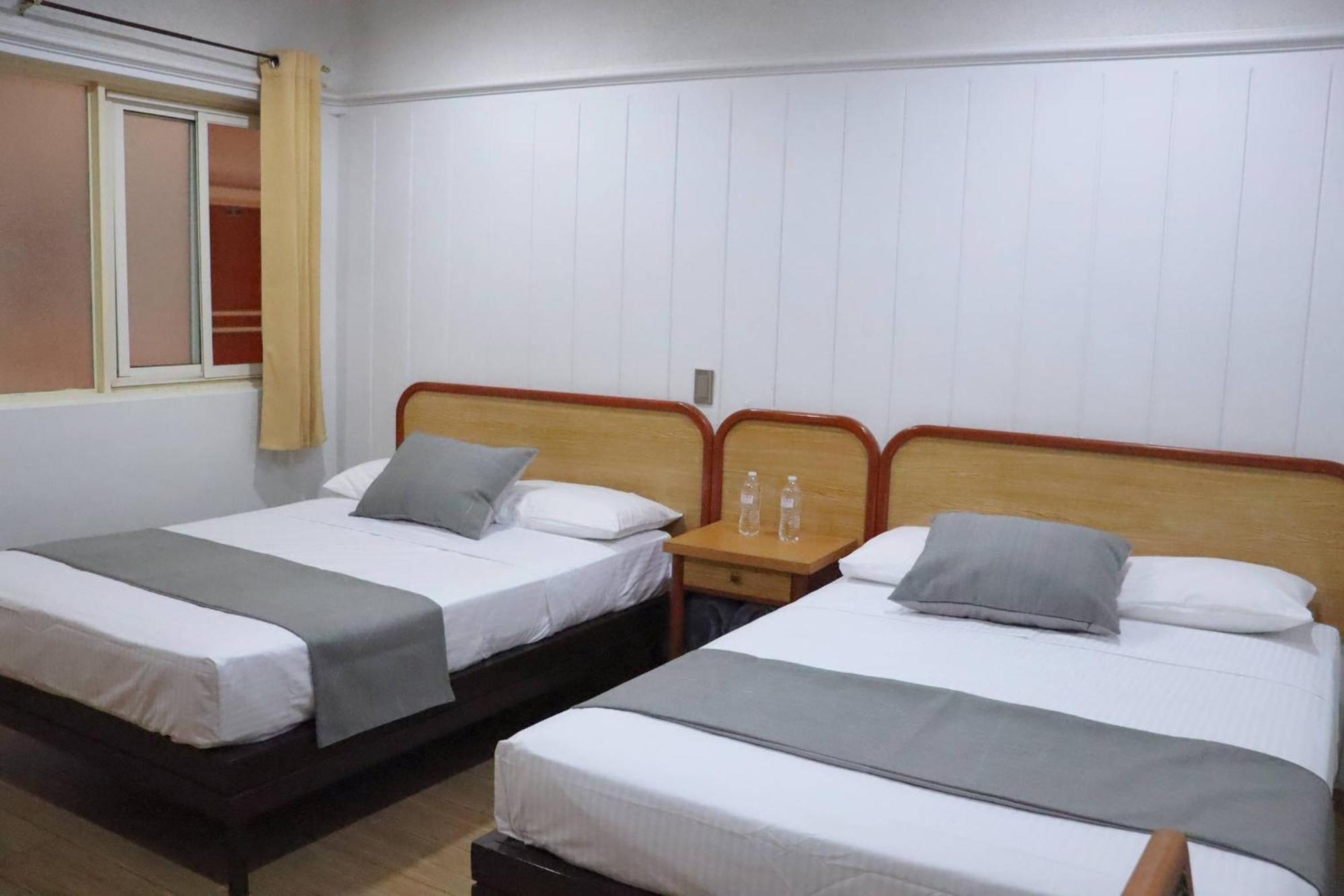 Hotel Riviera ซานฮวน เด ลอสลากอส ภายนอก รูปภาพ